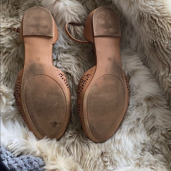 COPY - Leather Flats with cut outs and ankle strap - Picture 2 of 2